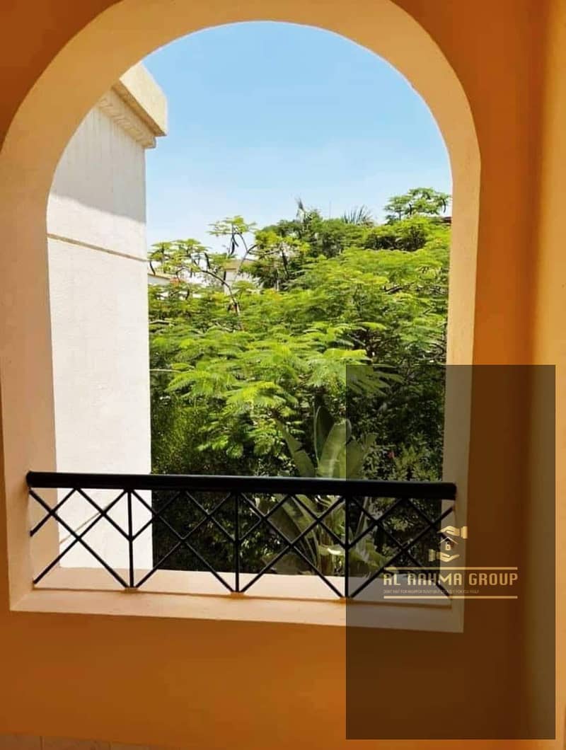 A four-story villa for rent in Al Rehab City, New Cairo, next to Mall 1, the old market, and all services. Land area 300 sq m, built-up area 220 sq m. - Widok 4