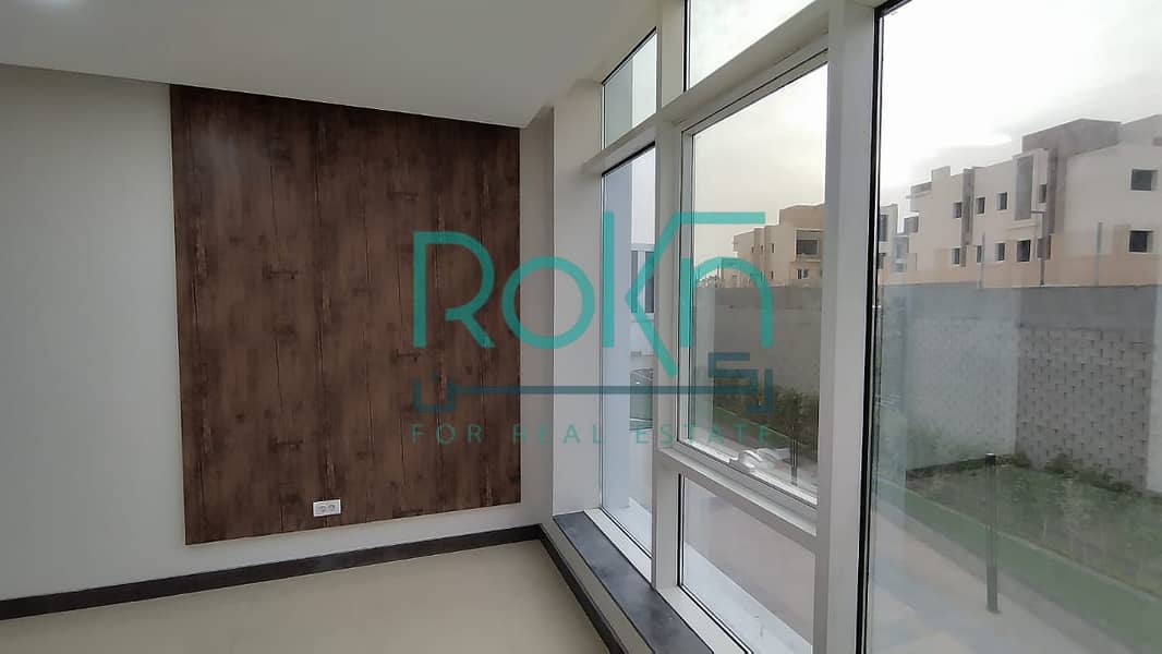 Office for rent, finished with air conditioning on El Basatin Mall Triphim, Sheikh Zayed - Więcej