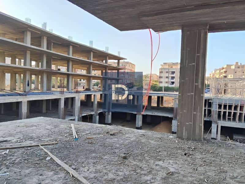 Cash snapshot! Ground floor shop for sale 20m + 17m outdoor in Downtown October with a 30% discount and delivery within a year! An irreplaceable investment opportunity. - Ansicht 4