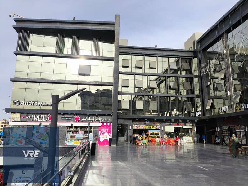 Medical clinic / Administrative office for rent in the most stylish and upscale mall in Al Shorouk "Town Center" - Widok 2