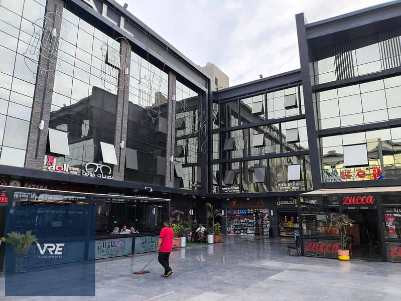 Medical clinic / Administrative office for rent in the most stylish and upscale mall in Al Shorouk "Town Center" - Widok 3