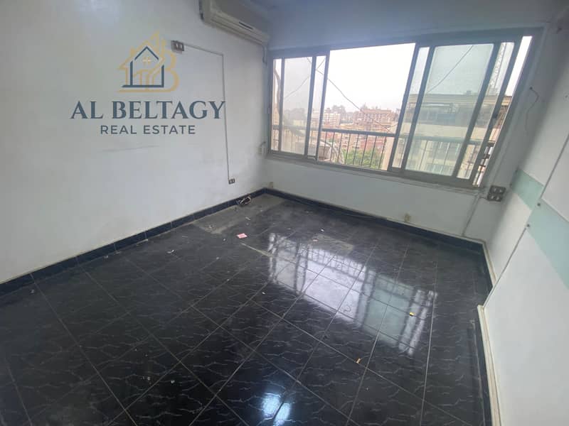 Medical administrative unit for rent with a distinctive front in a prime location on Masdq Street, Dokki. - Widok 5