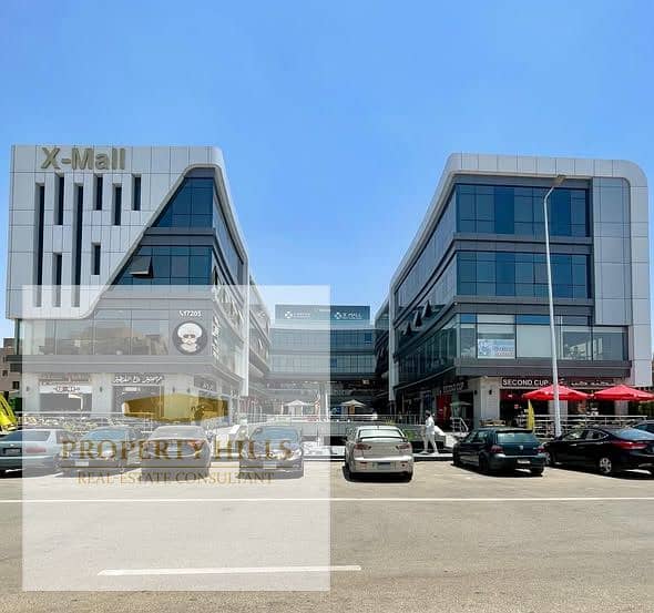 Own your rented shop for 119,600 per month in the first entertainment mall in the Yasmin Villas area - Więcej