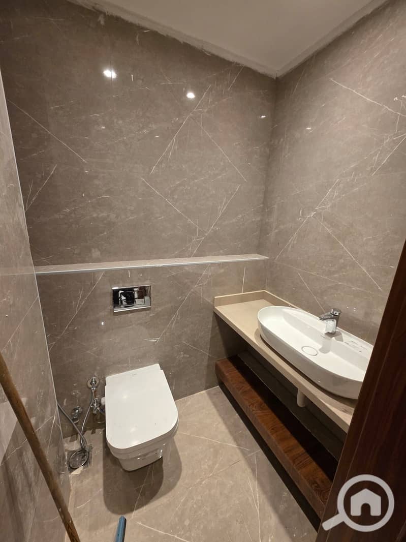 Admin Office 124m Luxurious | Mivida Emaar – pohled 6