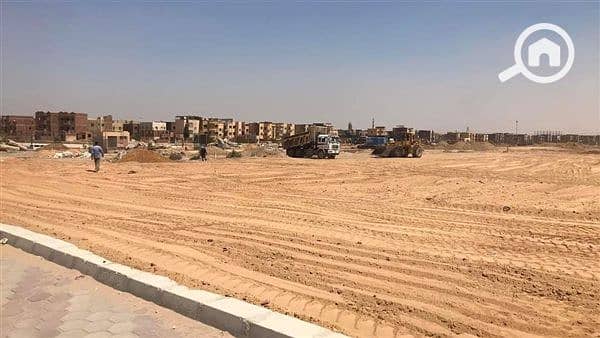 Land for sale in New Cairo, 30 acres of complete urban development, price per acre 56 million EGP. – pohled 3