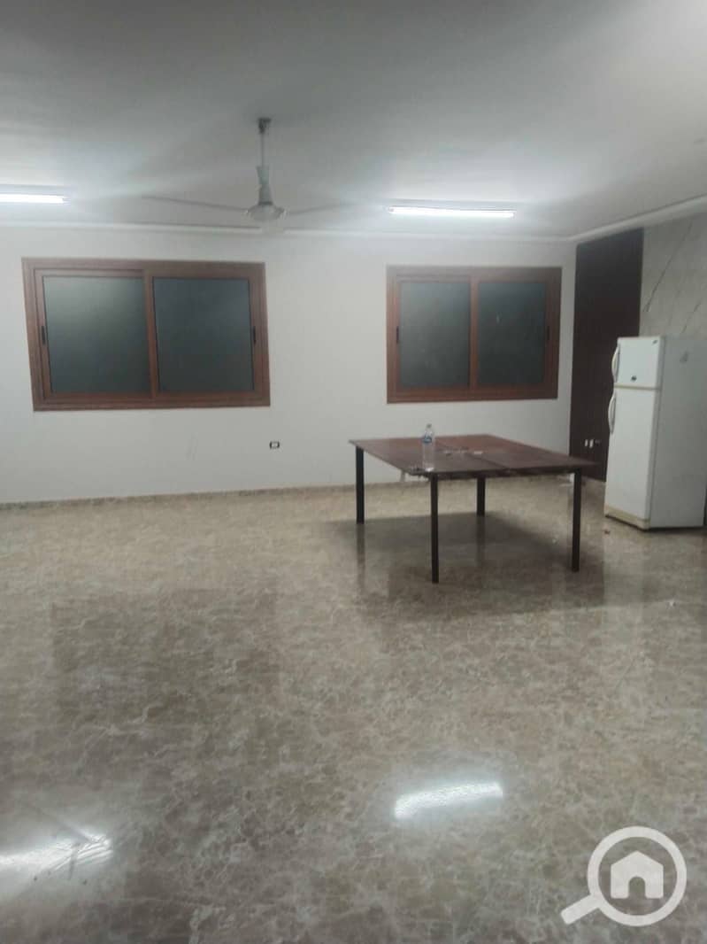 Exclusive: Low-priced two-bedroom apartment with a bathroom in villas, first neighborhood, near Street 90. - Ansicht 2