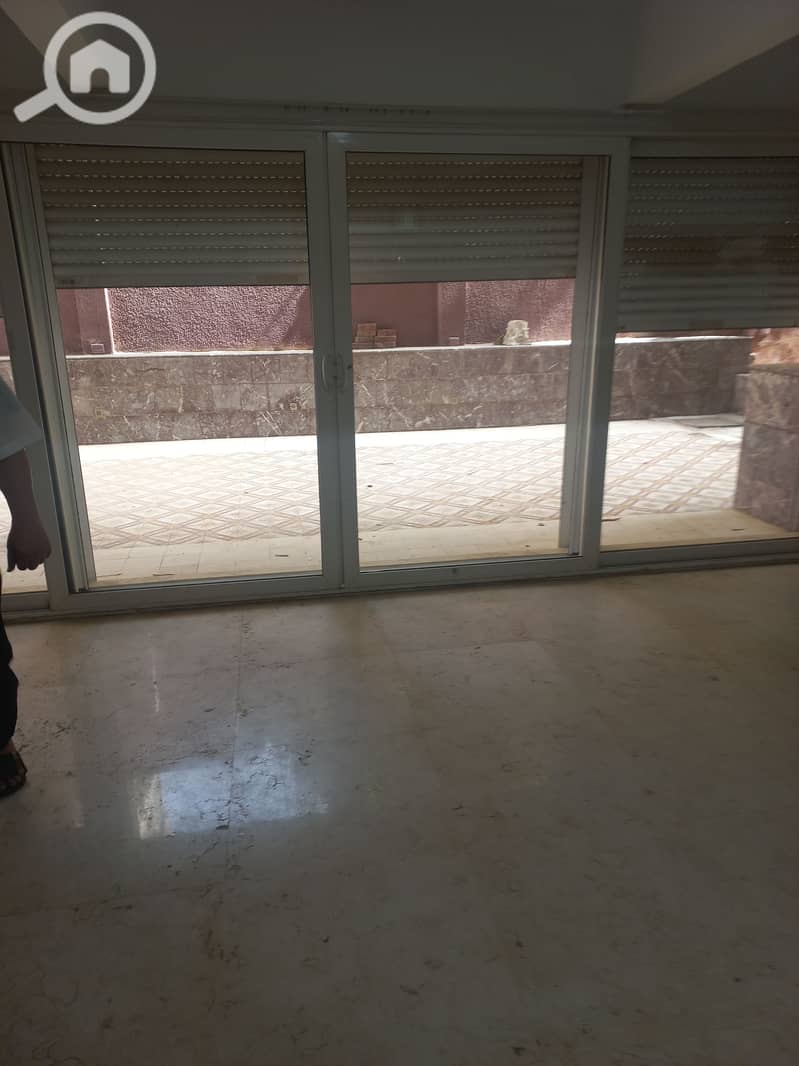 300m ground floor apartment with a private entrance and garden in Zamalek – pohled 4