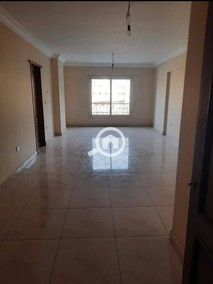 First floor administrative license for rent from Ahmed Arabi main street in Mohandessin – pohled 2