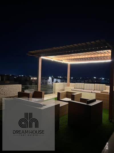 4 Bedroom Chalet for Rent in North Coast, Matruh - e8be8053-8a5a-46b7-b4a2-b9fc6ce1d74e. jpeg 4 Bedroom Chalet for Rent in North Coast, Matruh - e8be8053-8a5a-46b7-b4a2-b9fc6ce1d74e. jpeg