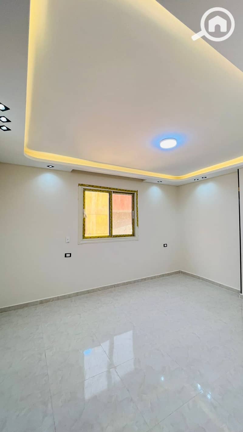 5 1000749083. jpg