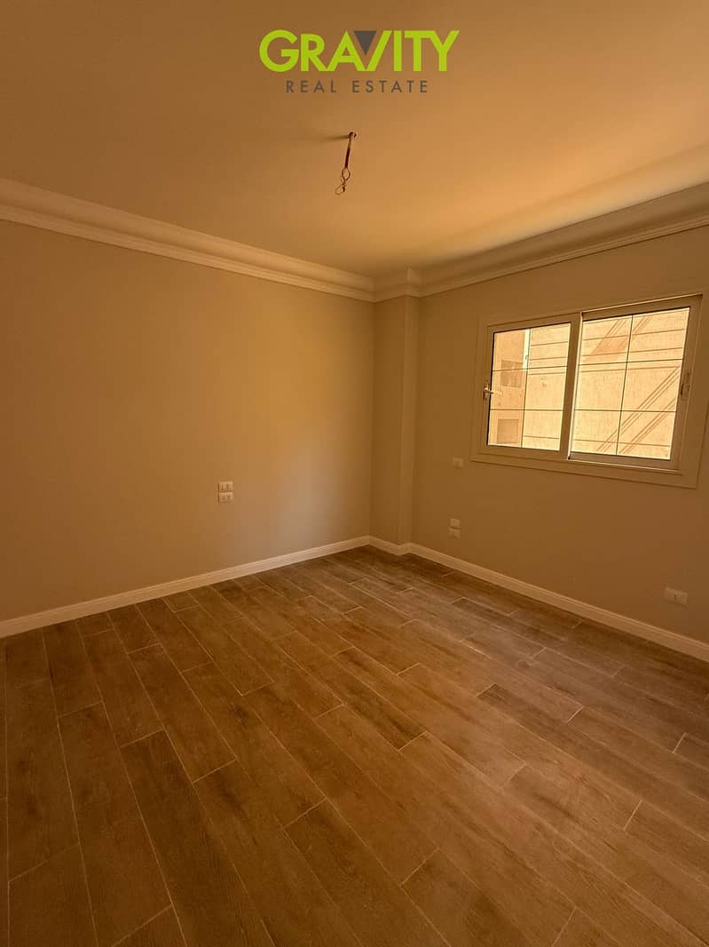 With a 50% discount, own an apartment directly on the Freedom Axis in front of Carrefour in the first Smart System compound in Al Shorouk. – další