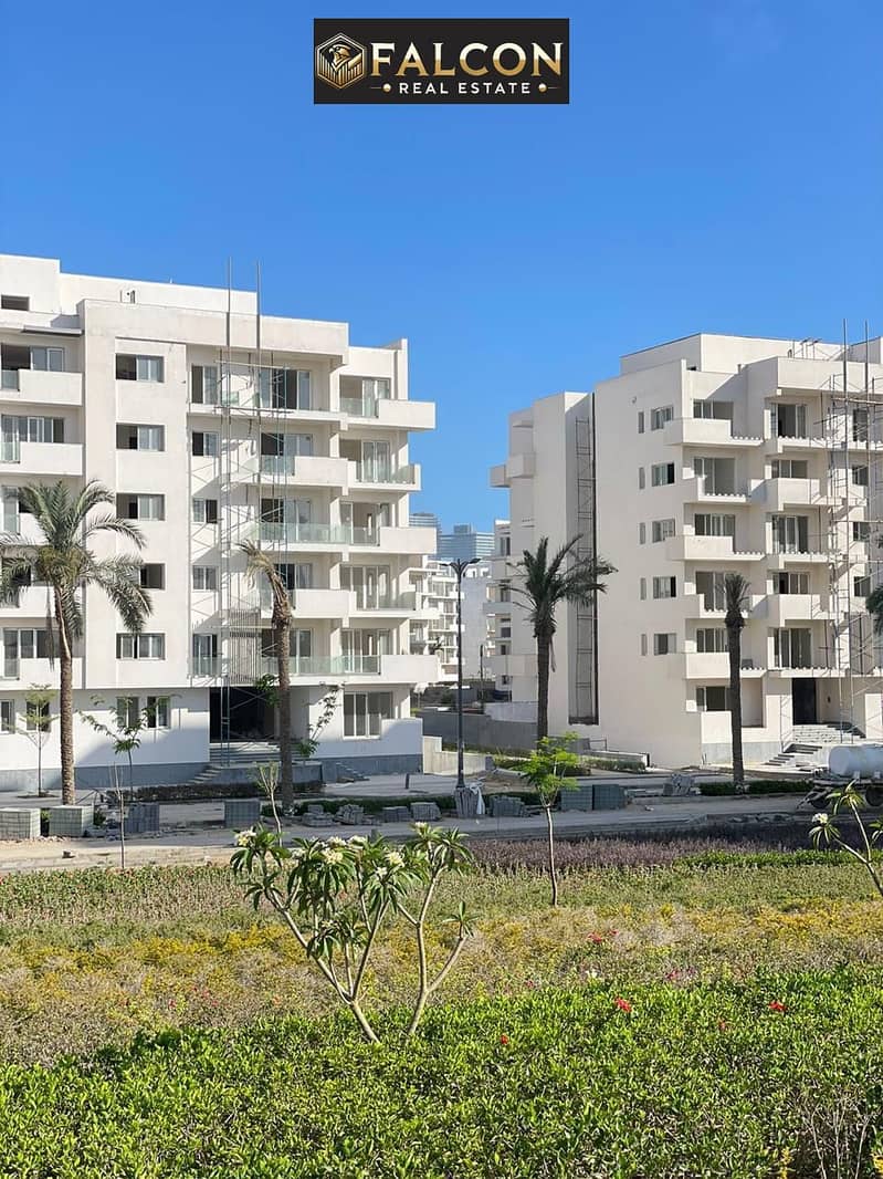With just 760K Recieve immediately a Ready To Move & Fully Finished 2BR Chalet On The Sea With Triple View Of Sea, Lagoon & Alamein Towers in Mazarin - Widok 5