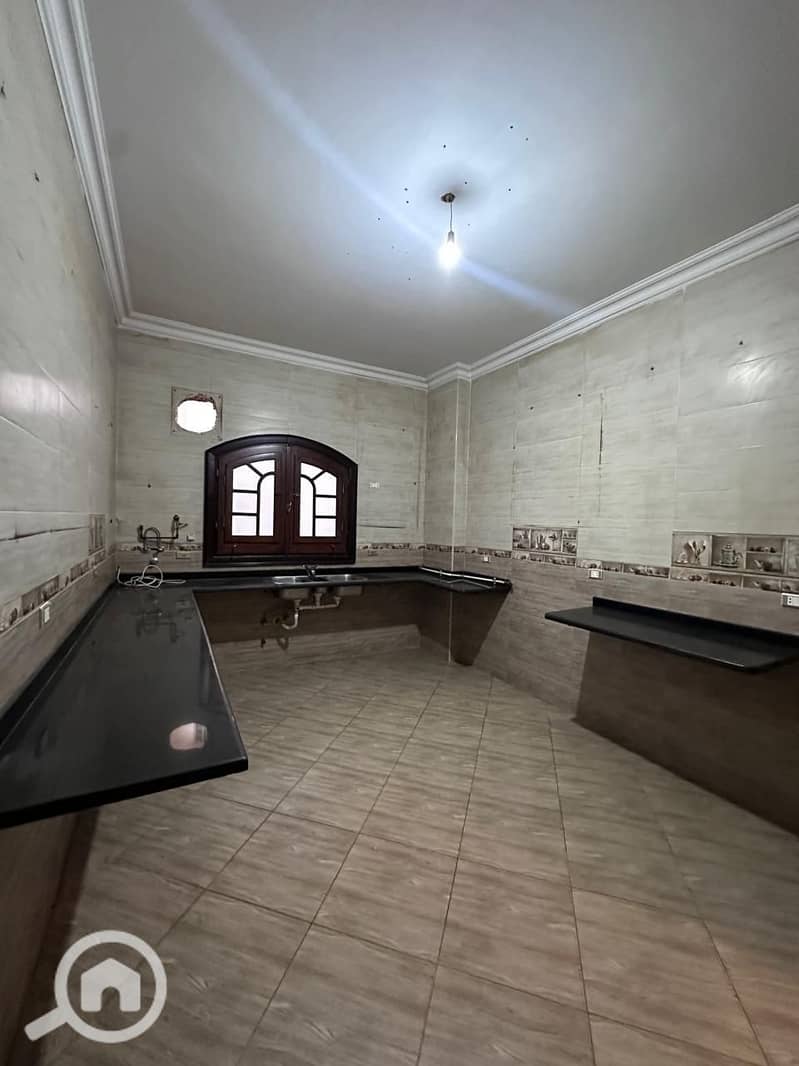 Apartment for rent in West Sumeid, 6th of October, 320 square meters, suitable for administrative or residential use. – další