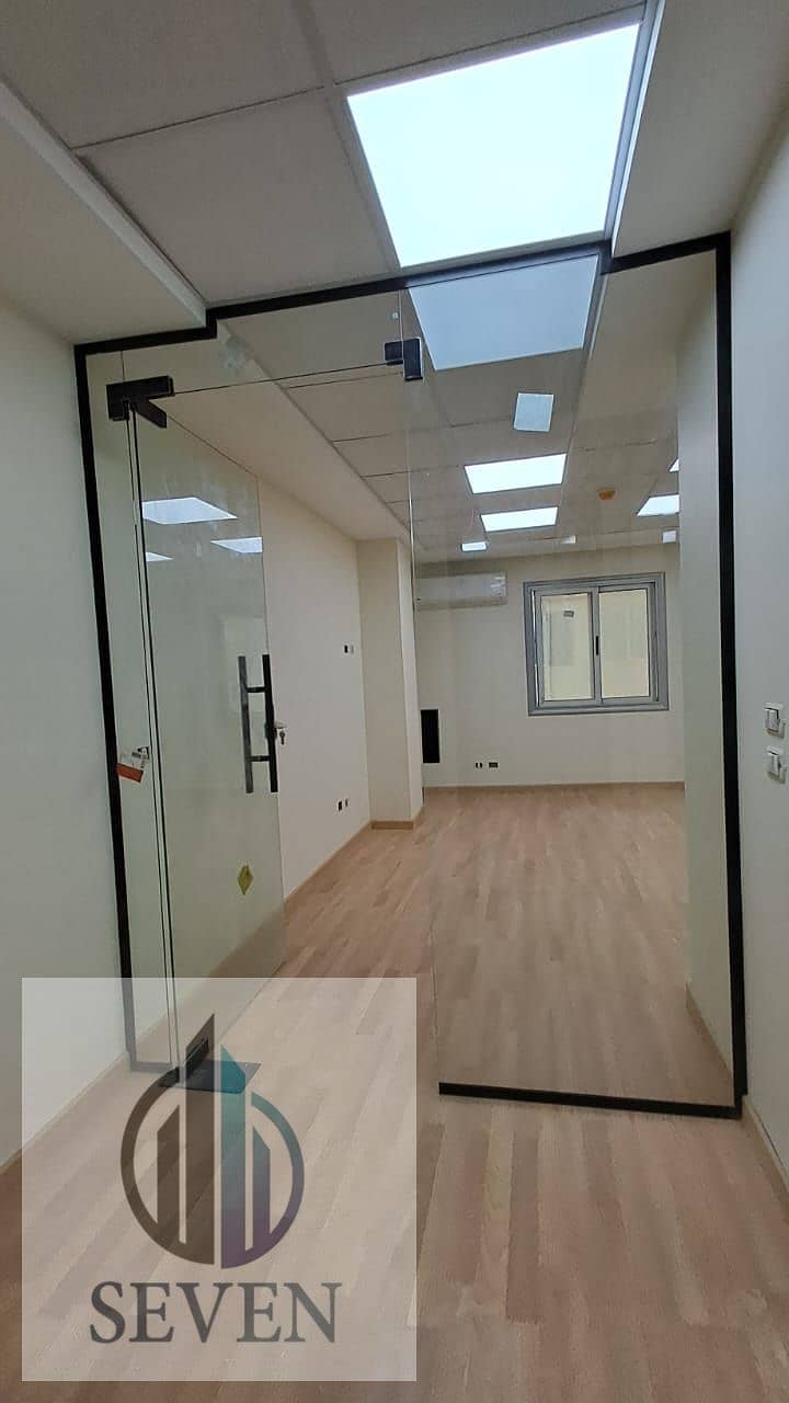 Administrative office 215 m² for rent, air-conditioned, panoramic, in Elite Tower building, the most prestigious administrative building in Zahraa El - Widok 3