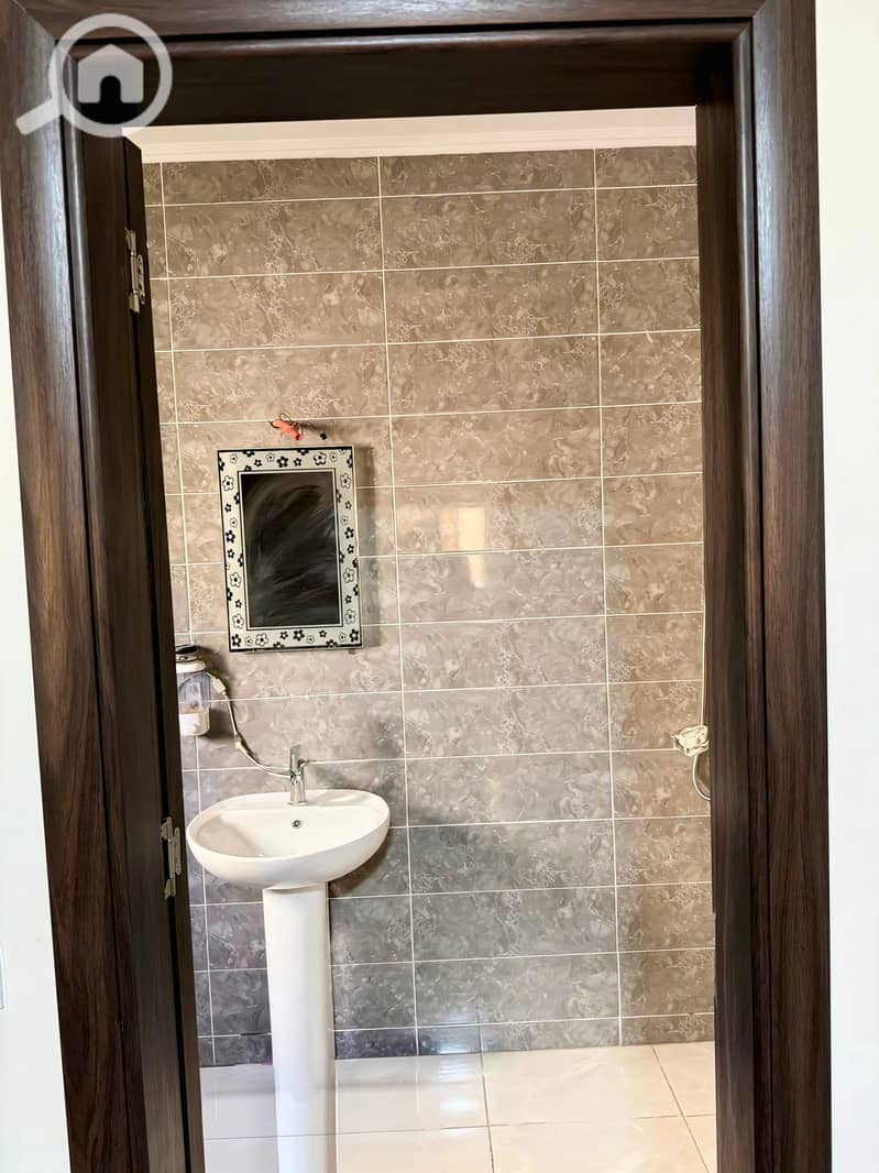 Administrative office for rent in Al Narges 2, steps from South 90th Street, opposite Dusit Hotel and Lake View, suitable for companies and administra - Widok 5