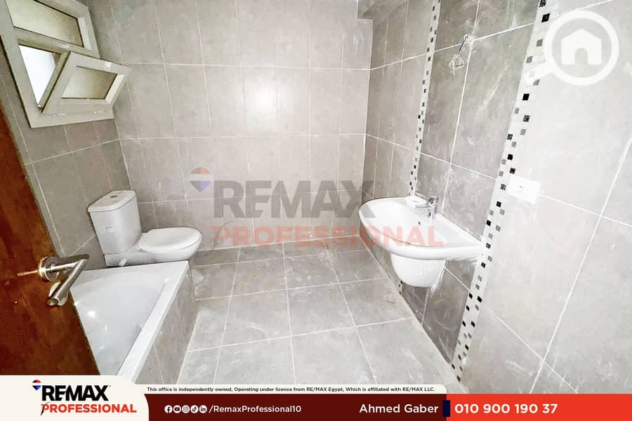 Prime location direct open view overlooking Smouha Club apartment for rent in Smouha - Więcej