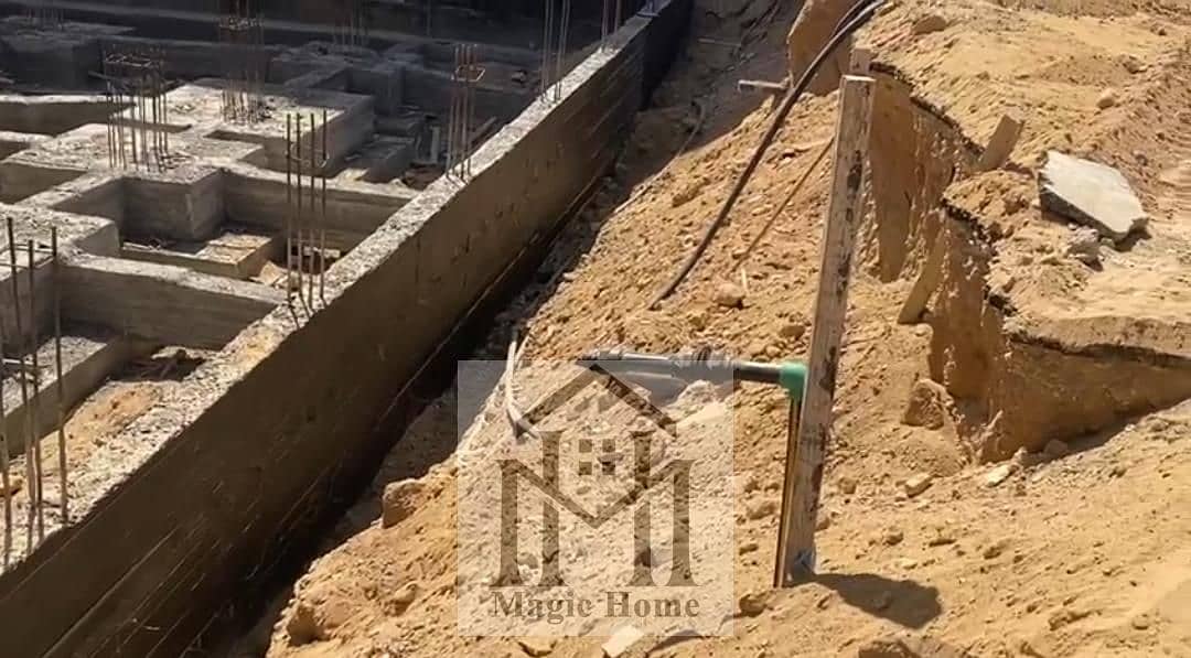 A rare opportunity to own a ready-to-build plot in one of the most desirable locations in Beit El Watan, New Cairo. – další