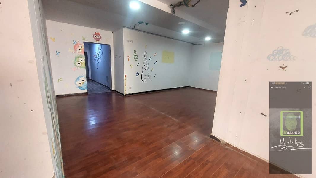 For rent, an administrative headquarters of 900 m² on the ground floor with a private garden of 400 m², west of Somid, October, with super lux finishing at a very special price. - Widok 3
