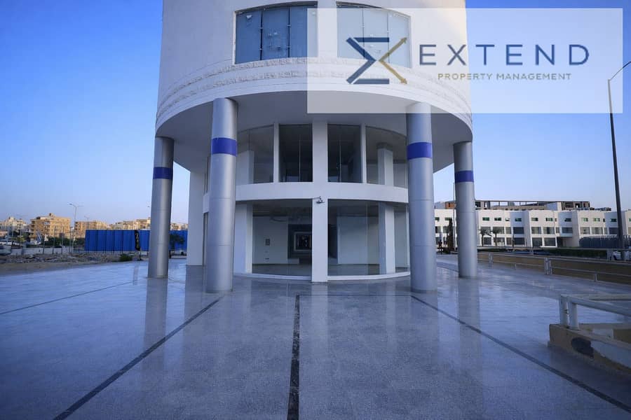 A prime location in front of Hassan Mostafa Halls in 6 October, a shop for rent 150m near Al Hosari suitable for various commercial activities. - Widok 3