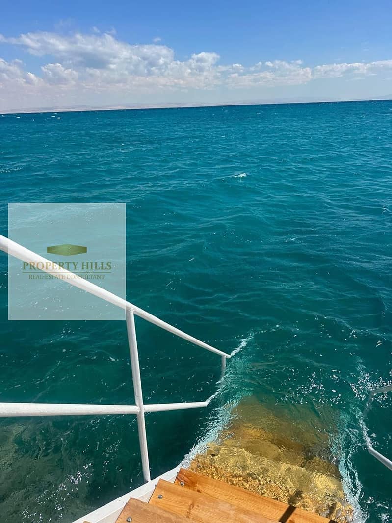 With a down payment of less than 2 million, a duplex chalet at a very special price in Baho El Sokhna, immediate delivery, sea view, and fully finished. - Ansicht 6