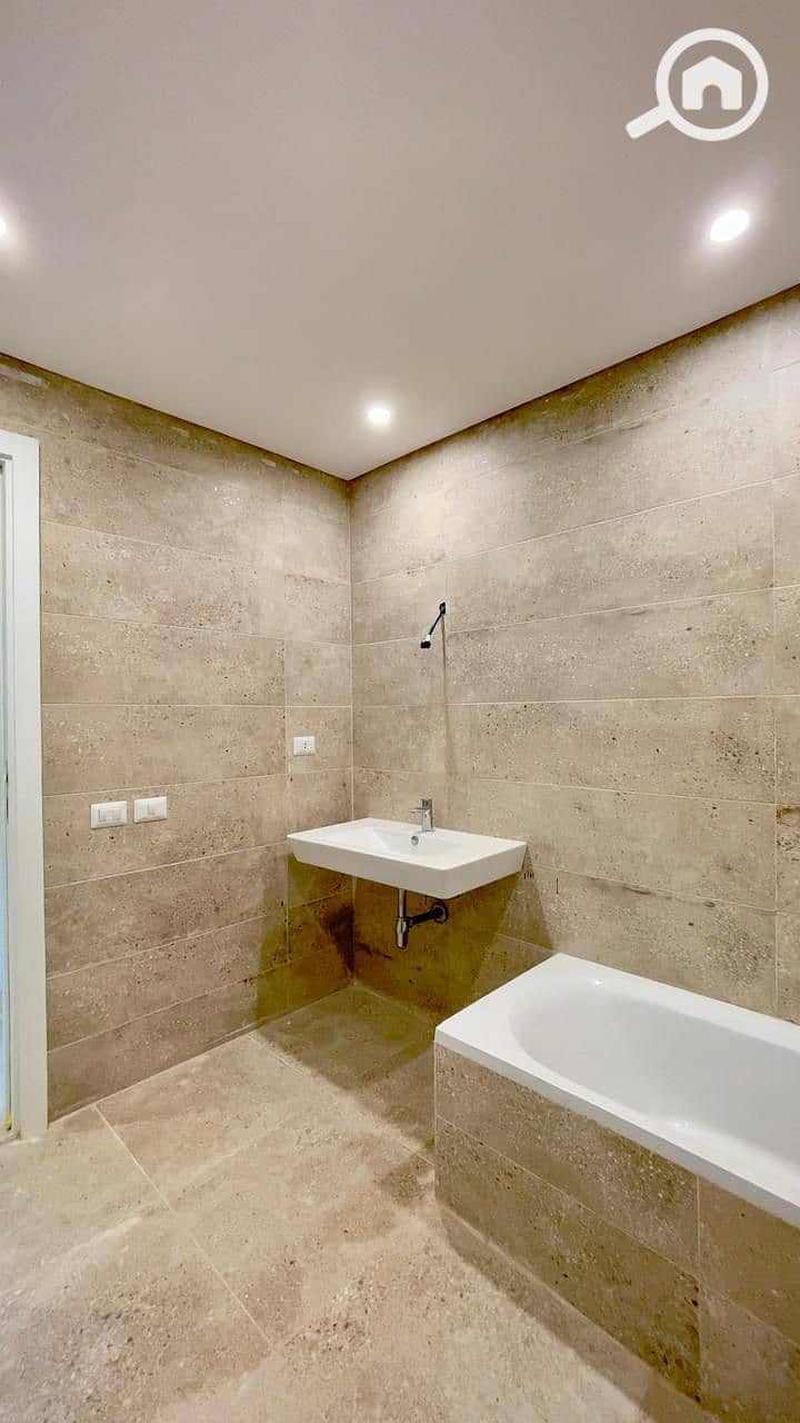 Apartment for rent in October Plaza Sodic compound, with kitchen and air conditioning. - Mehr