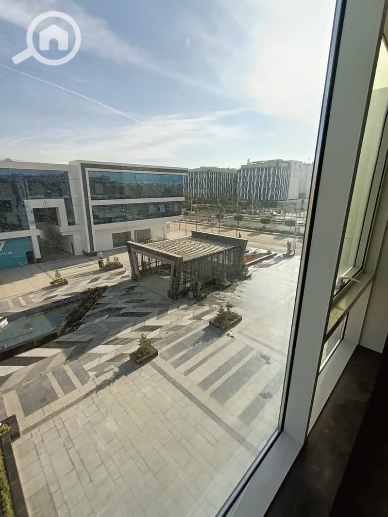 Office for rent, super luxury finishing inside Trivium Mall in Sheikh Zayed - Ansicht 2