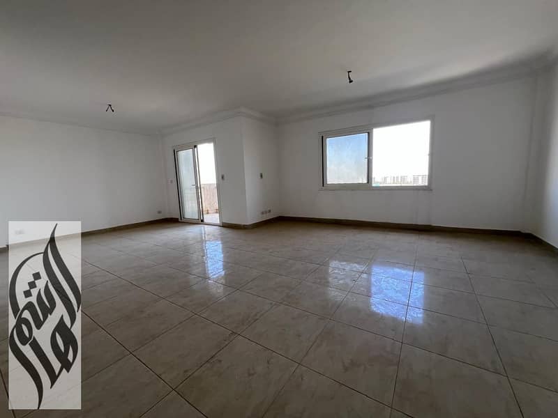200 SQM apartment in Madinaty B10 with wide garden view, north-east orientation, steps from First Season - Widok 2