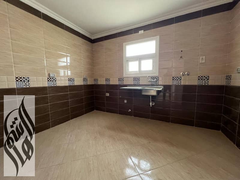 200 SQM apartment in Madinaty B10 with wide garden view, north-east orientation, steps from First Season - Więcej
