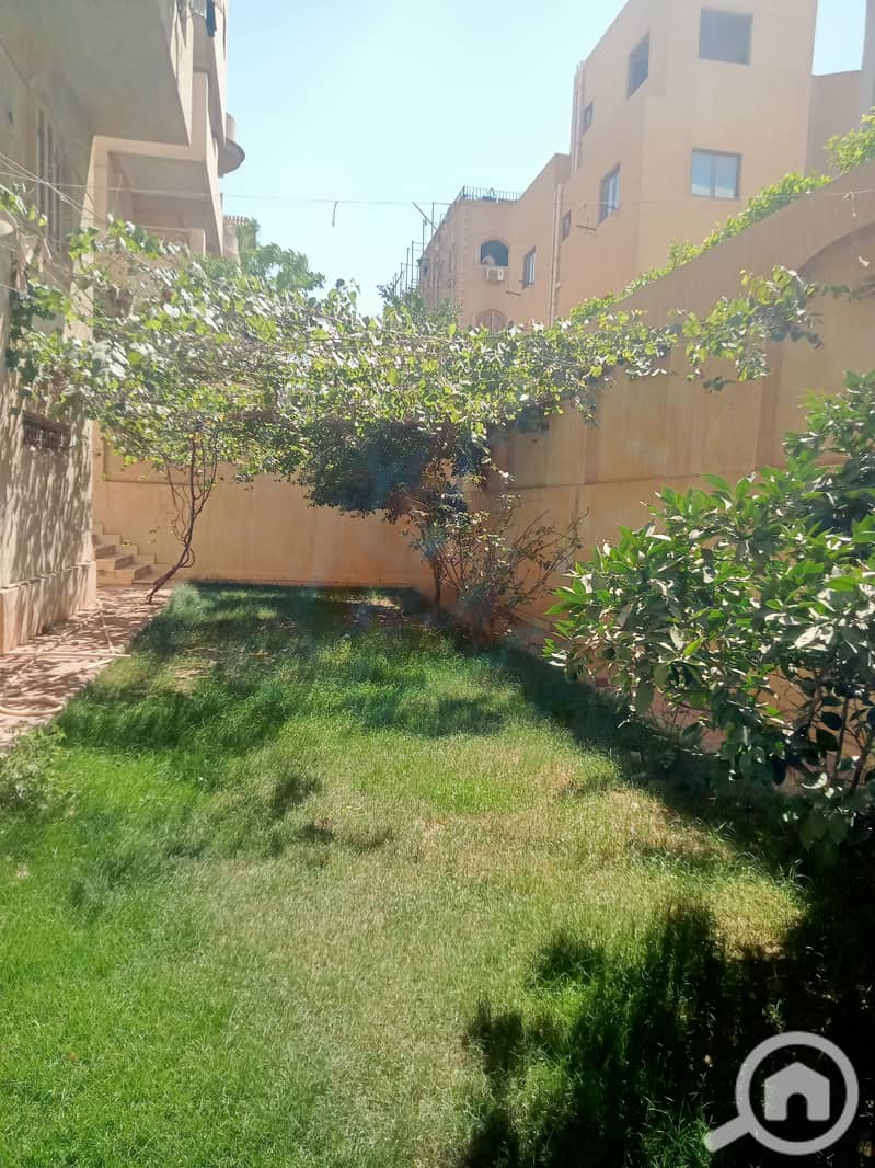 A complete villa for sale in West Sumeid, 6th of October, super lux, close to the 26th of July axis and the Al-Wahat Road. - Ansicht 4