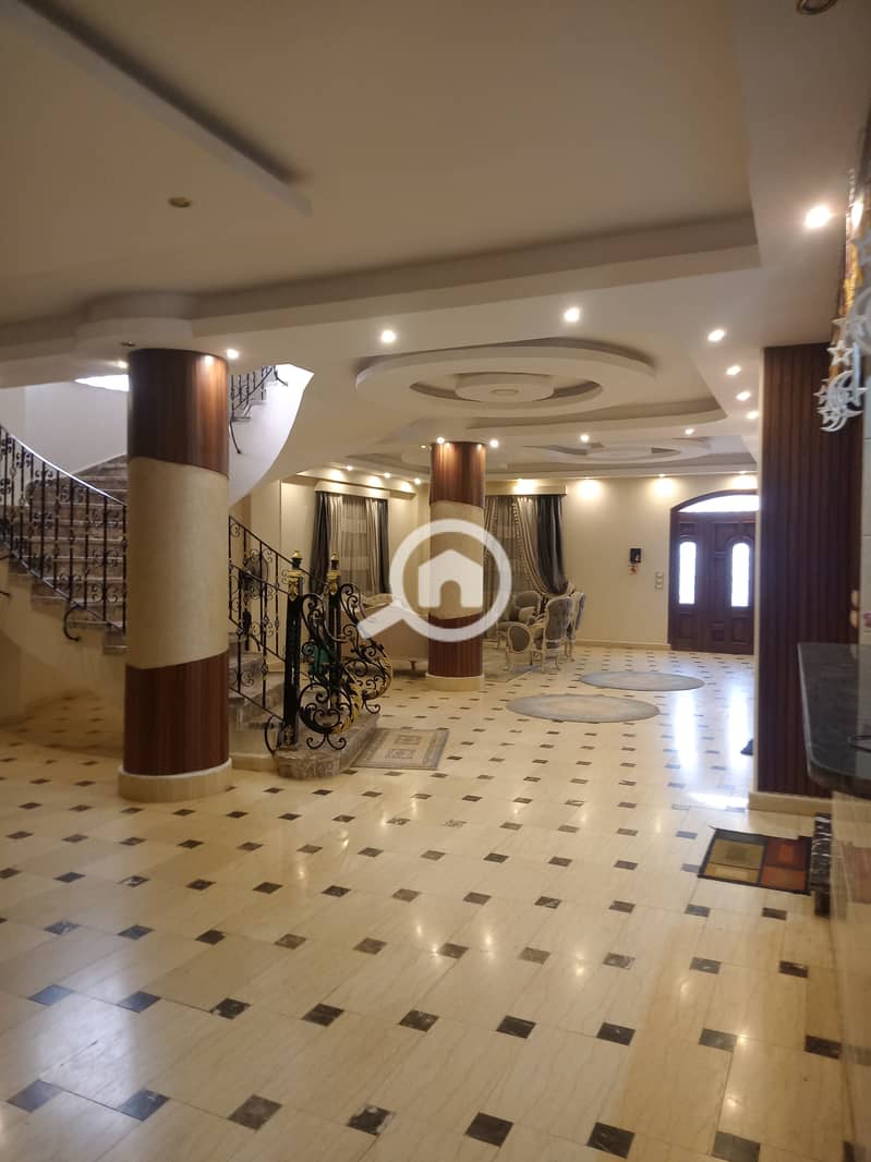 A complete villa for sale in West Sumeid, 6th of October, super lux, close to the 26th of July axis and the Al-Wahat Road. - Ansicht 5