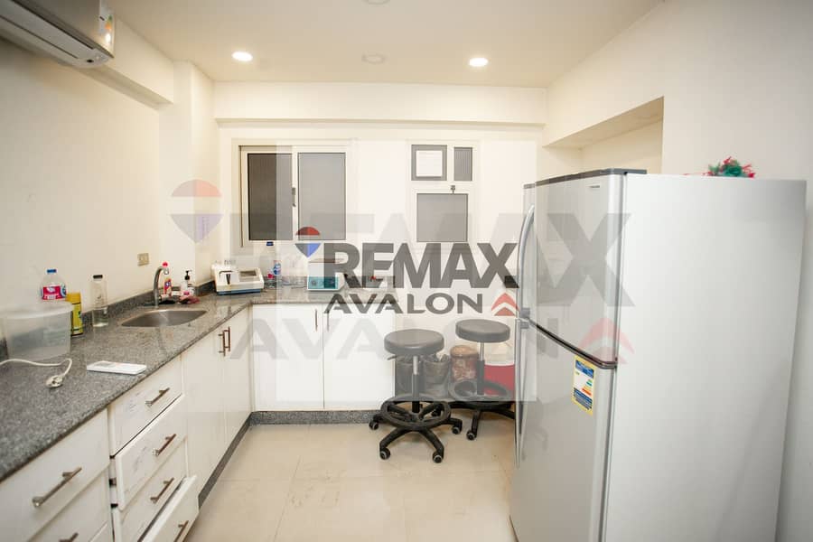 Office space for sale 70 m Cleopatra (directly in front of the tram station) - Widok 5