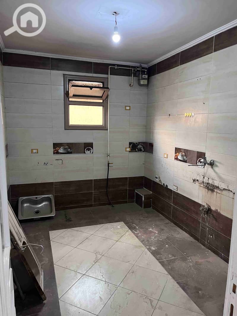 Apartment for rent in the Sixteenth District, Sheikh Zayed - Więcej