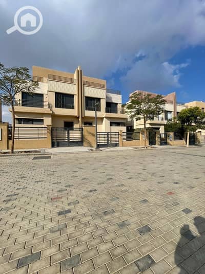 3 Bedroom Twin House for Sale in Sheikh Zayed, Giza - WhatsApp Image 2026-06-06 at 6.37. 19 PM (3). jpeg 3 Bedroom Twin House for Sale in Sheikh Zayed, Giza - WhatsApp Image 2026-06-06 at 6.37. 19 PM (3). jpeg