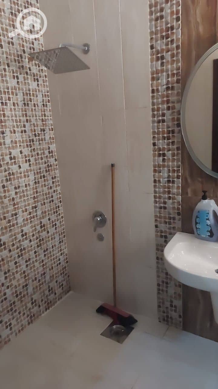 Apartment for sale in Al-Shorouk City, Fourth District, third repeated floor, ultra super lux finished at a bargain price. – další