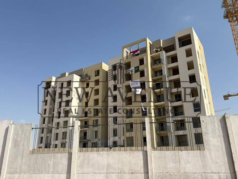 Best price apartment under market price | Fully finished with Ac’s and kitchen cabinets | in zed east compound - Widok 3