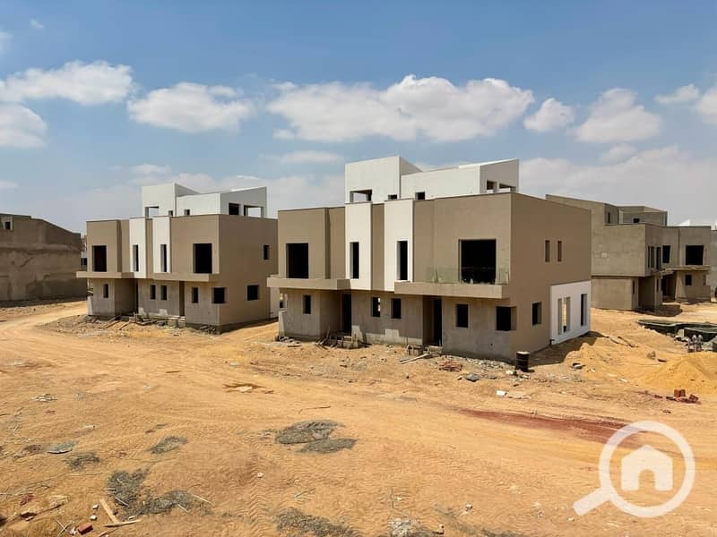 E Villa for Sale 200 sqm Immediate Delivery and Ready for Viewing in Rosail Compound Mostakbal City Near Madinaty - Widok 4