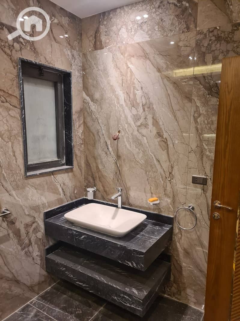 9 1000959266. jpg