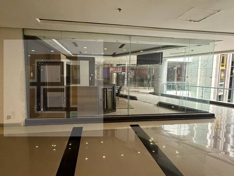 For Sale: Prime 41.5sqm Rented & Finished Shop – Mirage Mall, New Cairo - Widok 4