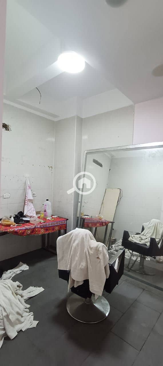 Shop for rent near Almazah Central, branching off Revolution Street at a bargain price. - Widok 6
