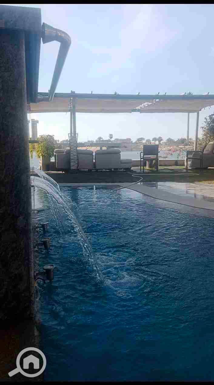 With a Private Marina & Full Spa. . Own Your Luxury Hotel-Style Villa in a Rare Location at Marina 5 - Ansicht 2