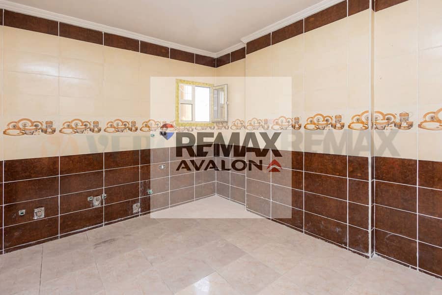 Apartment for sale with an open view, fully equipped, 264 m in Glem (Sh Rasmi Basha) - Aanzicht 5
