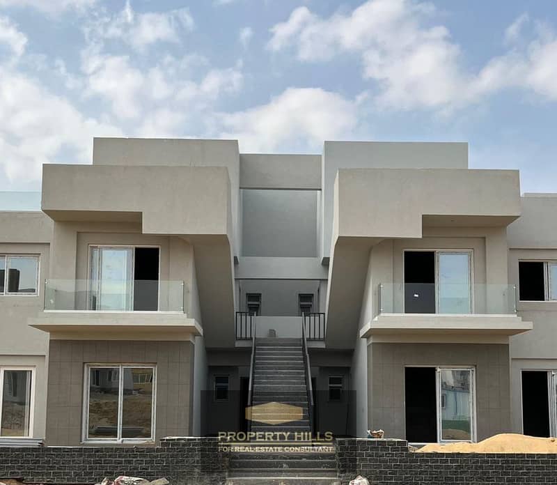 For sale, a garden villa with immediate delivery and a private entrance, 186 meters on the Dahshour link and in front of Beverly Hills SODIC. - Ansicht 3