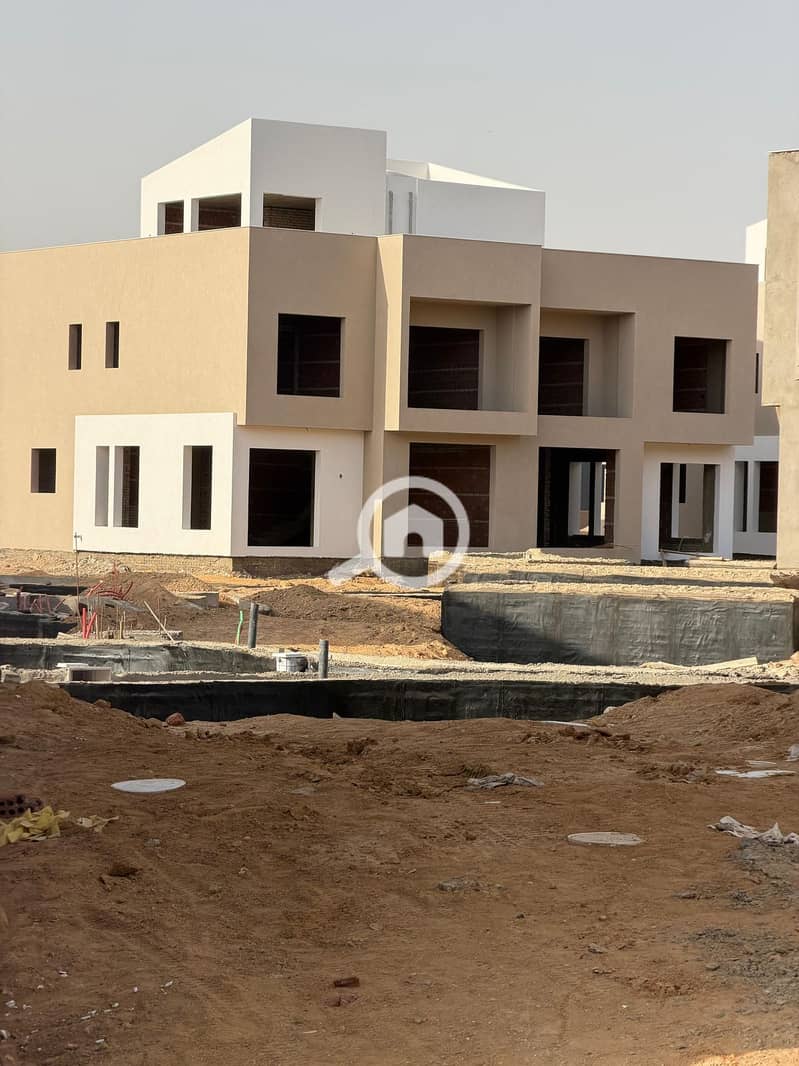 Townhouse for Sale 275 sqm Immediate Delivery with 30% Discount for a Limited Time in Rosail Compound Mostakbal City - Prikaz 5
