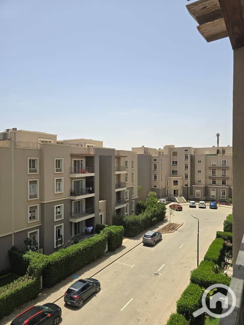 Penthouse for sale inside October Plaza Compound, building area: 191 sqm, open roof area: 98 sqm, ultra super lux finishing, premium location within the compound. - Ansicht 5