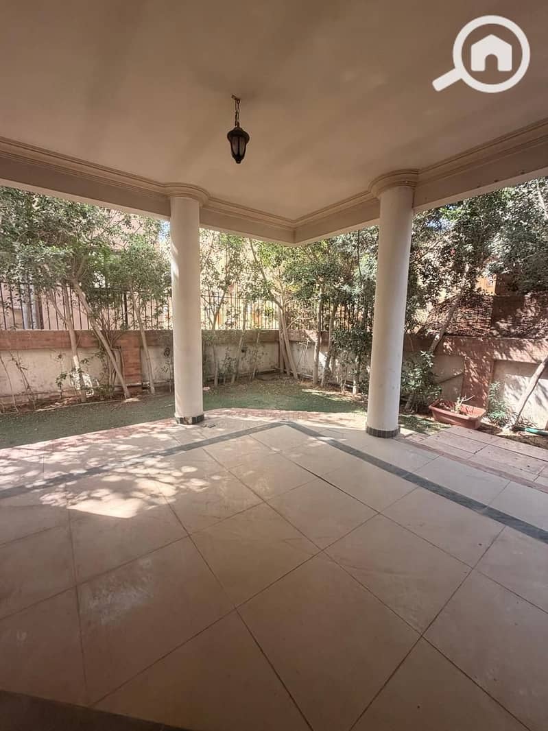 Duplex for rent in the first neighborhood, semi-furnished, residential only, with a private entrance and front and back garden. - Widok 3