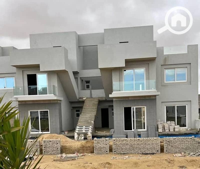 Apartment with garden for sale, featuring a prime view in Dunes Compound, Sheikh Zayed, directly in front of Beverly Hills – pohled 2