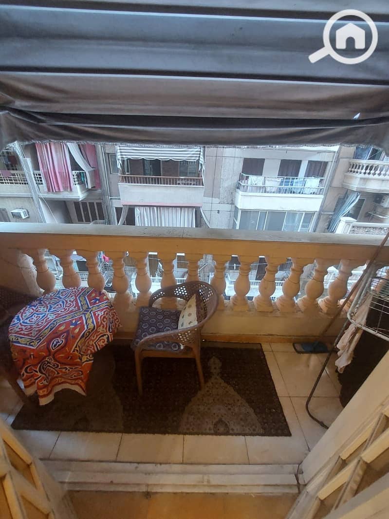 Apartment for sale, 3 rooms and a living room in three sections, 2 bathrooms and a kitchen, third floor on 15 Street with a sea view. – další