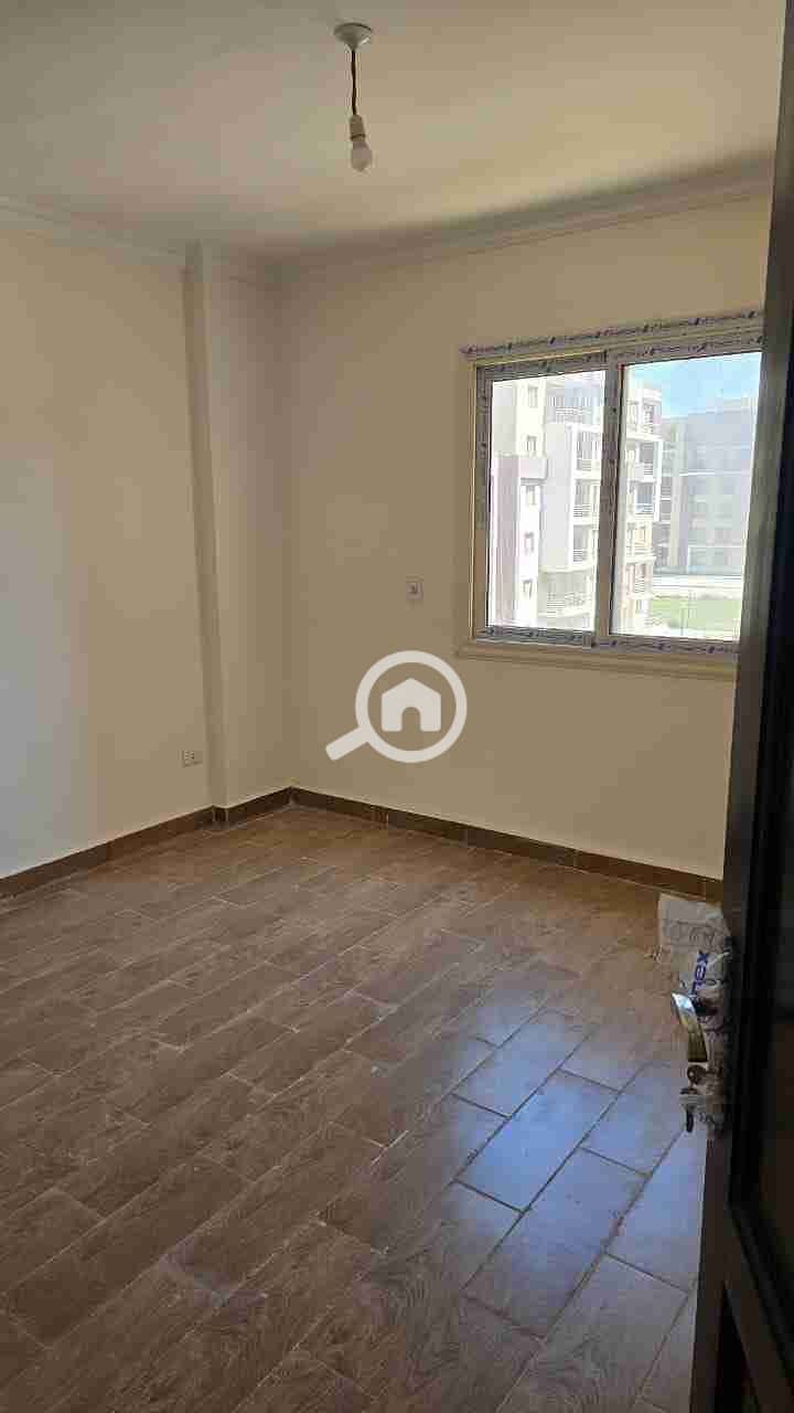 Apartment for sale in Janna Misr Compound, New Cairo, at the end of American University Street, close to the Southern 90 and next to Lifestate Compound. - Widok 6