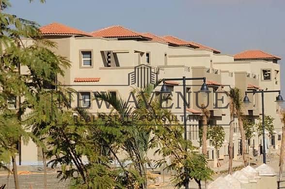 Fully Finished Ready To Move Stand Alone Villa with Lake View in Palm Hills Katameya - Widok 3