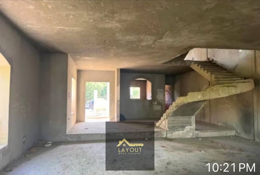 22,000,000 EGP | Twin House 311m For Sale in Golden Heights 1 Directly Opposite Al Rehab Gate 9 - Widok 2